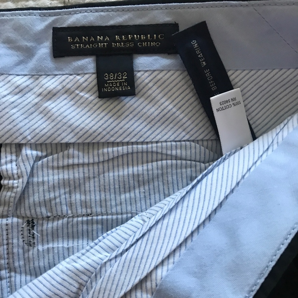 Banana Republic Black straight legchino 38/32